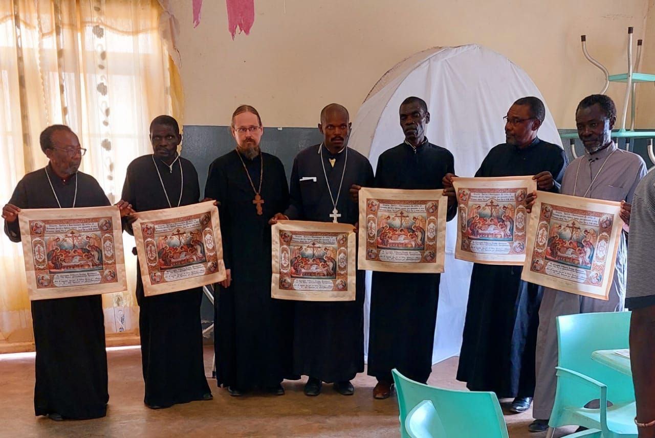 митрополит леонид патриарший экзархат африки. африканский настоятель православной церкви. храм подворье африканского экзархата в москве. русская православная церковь в африке. священники православной церкви в африке.